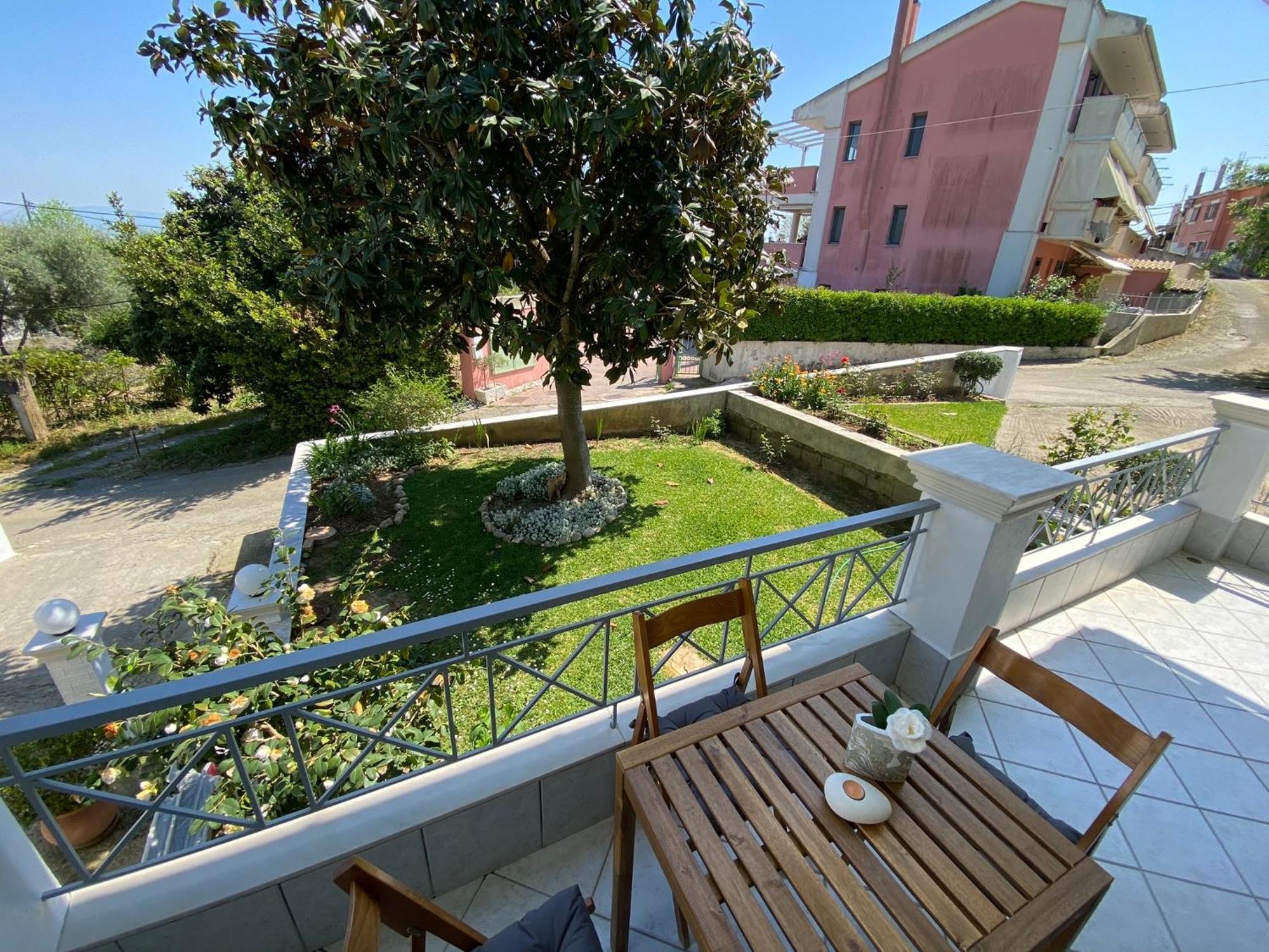 Appartement Theashomly à Kastanéa Extérieur photo