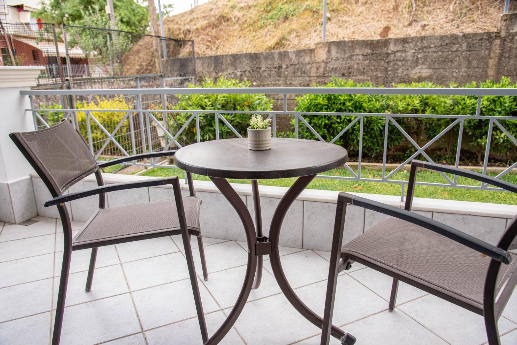 Appartement Theashomly à Kastanéa Extérieur photo